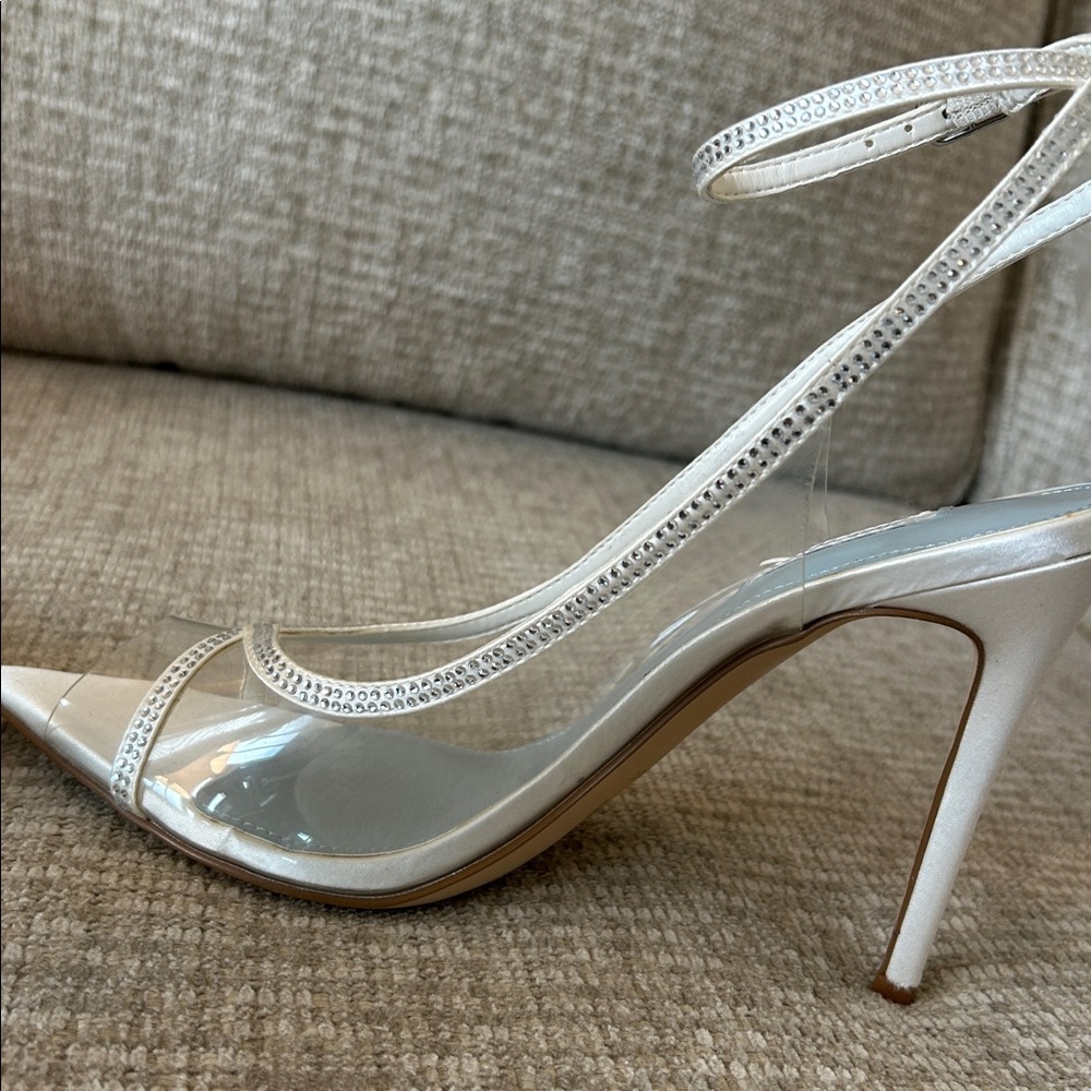 Nine West Parise 3 White/Clear Pointed Toe Stiletto Heels-Size 9 NWOT - Picture 4 of 10